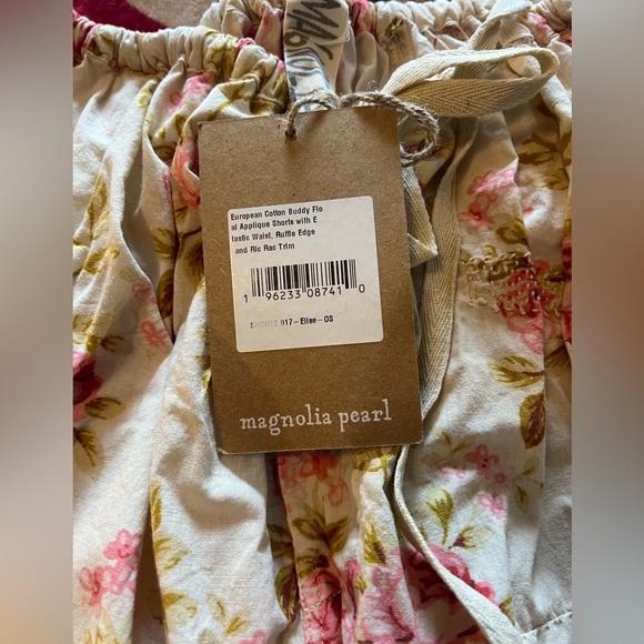 Magnolia Pearl Shorts - Picture 3 of 4